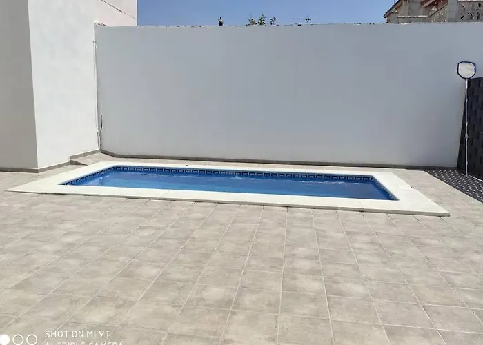 Apartamentos Nayda Gran Casa Con Piscina