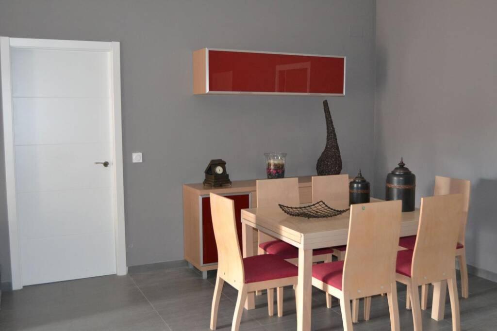 Nayda Gran Casa Con Piscina Holiday home Merida